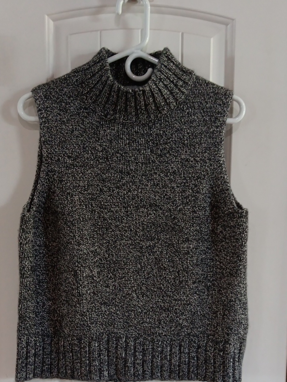 August Silk Logic Metallic Marled Mock Neck Sweater Vest Silk Angora L